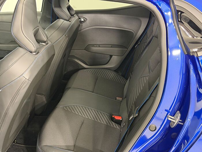 Renault Clio Hatchback 1.0 TCe Techno Esprit Alpine X-Tronic araç görseli 15