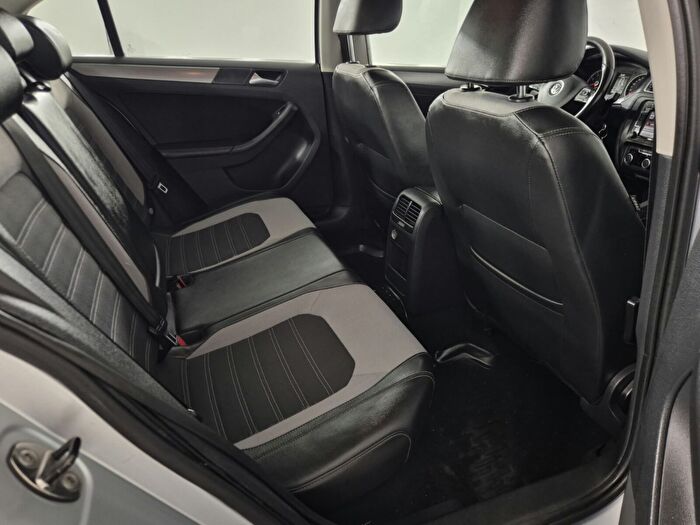 Volkswagen Jetta 1.2 TSI Comfortline araç görseli 25