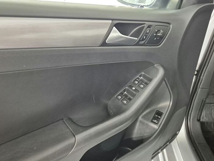 Volkswagen Jetta 1.2 TSI Comfortline araç görseli 18