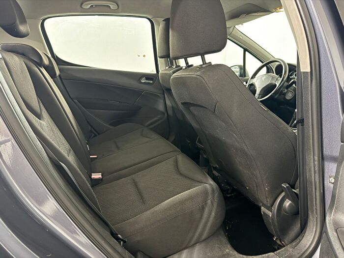 Peugeot 308 1.6 VTI Comfort Pack Otomatik araç görseli 12
