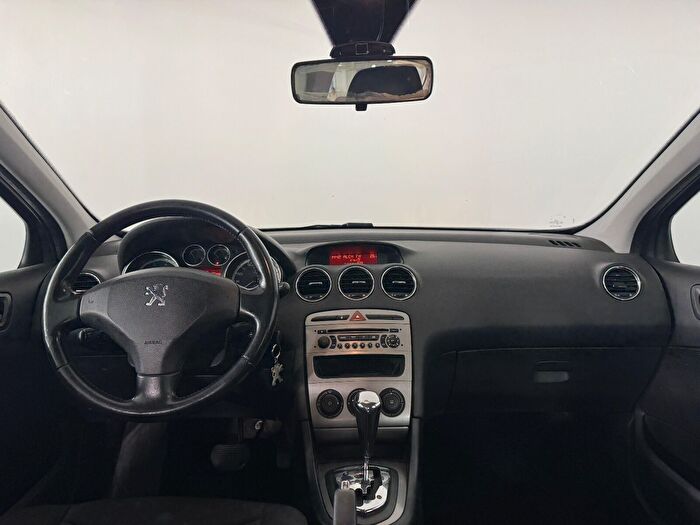 Peugeot 308 1.6 VTI Comfort Pack Otomatik araç görseli 14