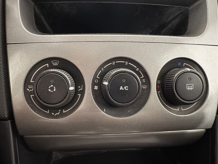 Peugeot 308 1.6 VTI Comfort Pack Otomatik araç görseli 17