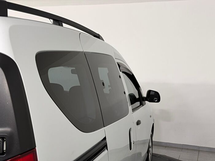 Dacia Dokker 1.5 BlueDCI Ambiance araç görseli 11