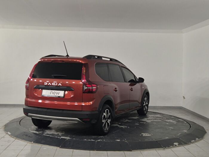 Dacia Jogger 1.0 Turbo Expression 7 Koltuk araç görseli 8