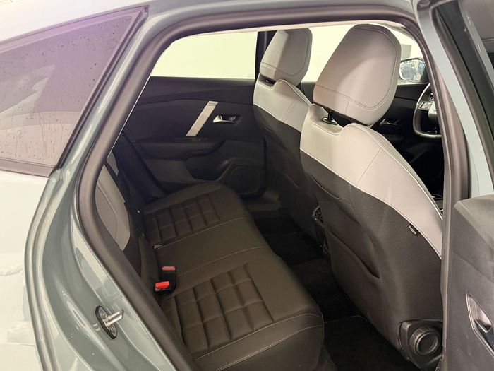 Citroen C4 X 1.2 Mhev Max e-DCS6 araç görseli 15