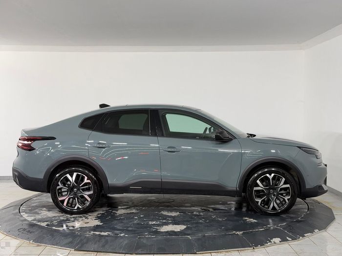 Citroen C4 X 1.2 Mhev Max e-DCS6 araç görseli 4