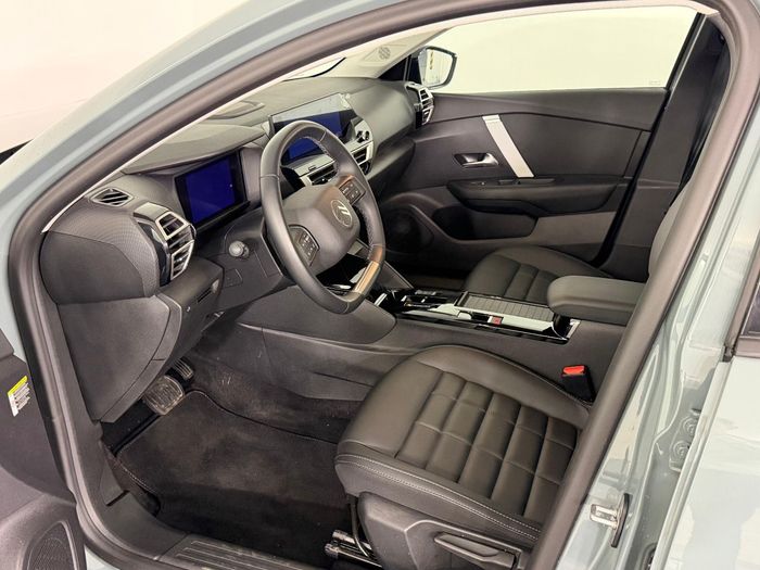 Citroen C4 X 1.2 Mhev Max e-DCS6 araç görseli 12