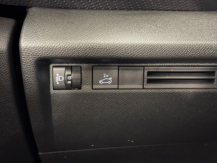 Citroen C4 X 1.2 Mhev Max e-DCS6 araç görseli 22