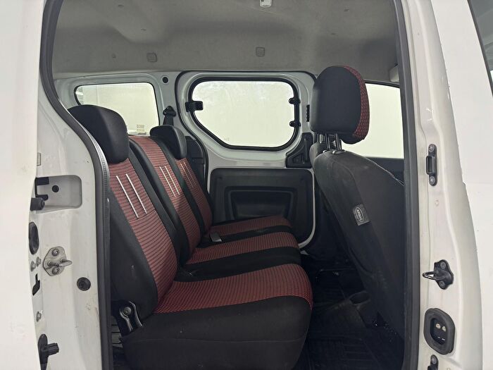Dacia Dokker 1.5 BlueDCI Ambiance araç görseli 13