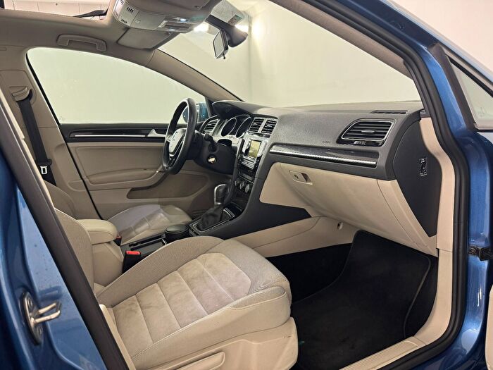 Volkswagen Golf 25