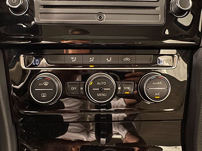 Volkswagen Golf 17