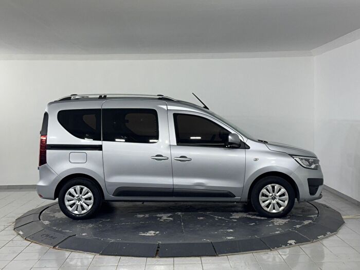 Renault Express Combi 1.5 BlueDCI Joy araç görseli 4