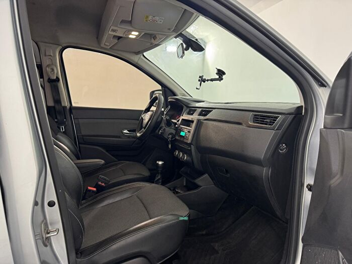 Renault Express Combi 1.5 BlueDCI Joy araç görseli 13