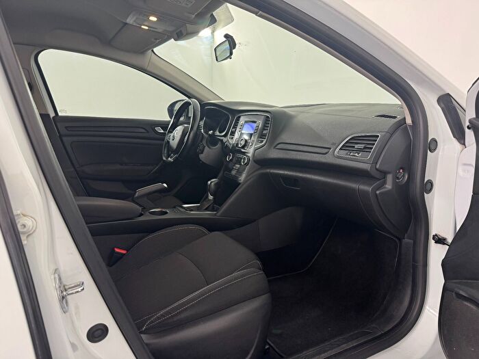 Renault Megane Sedan 1.5 DCI Touch EDC araç görseli 13
