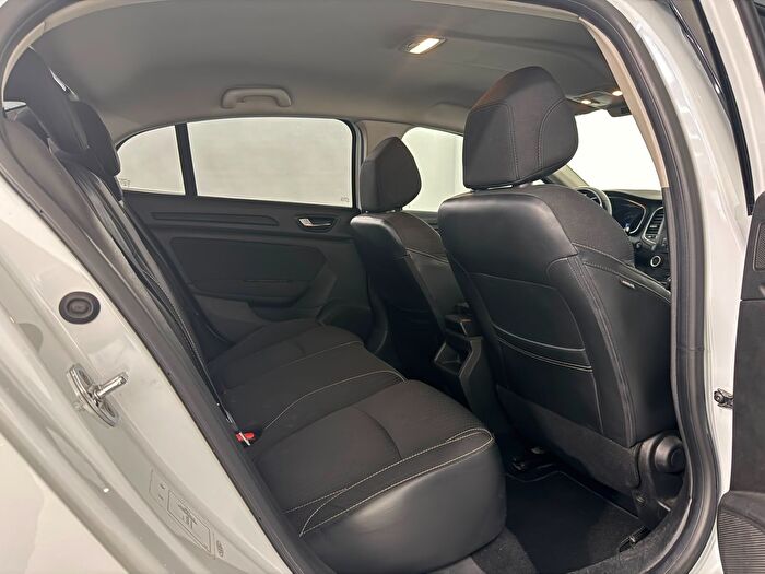 Renault Megane Sedan 1.5 DCI Touch EDC araç görseli 14