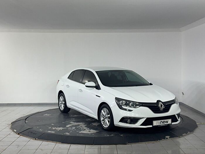 Renault Megane Sedan 1.5 DCI Touch EDC araç görseli 3