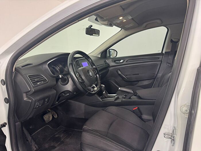 Renault Megane Sedan 1.5 DCI Touch EDC araç görseli 12