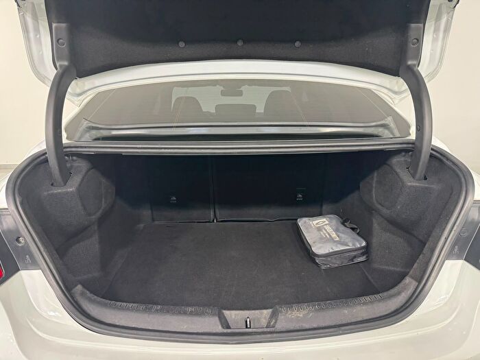 Renault Megane Sedan 1.5 DCI Touch EDC araç görseli 25
