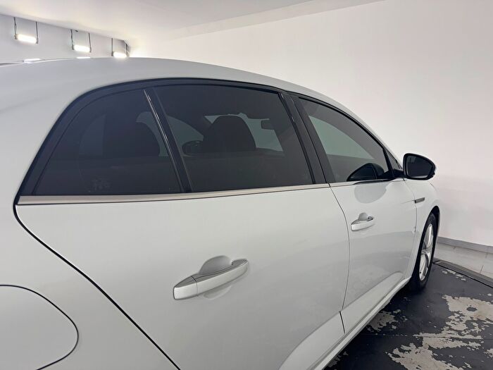 Renault Megane Sedan 1.5 DCI Touch EDC araç görseli 11