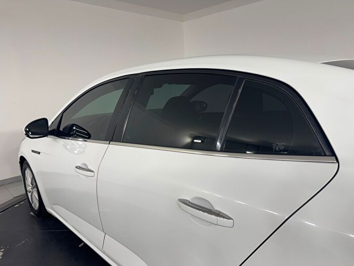 Renault Megane Sedan 1.5 DCI Touch EDC araç görseli 10