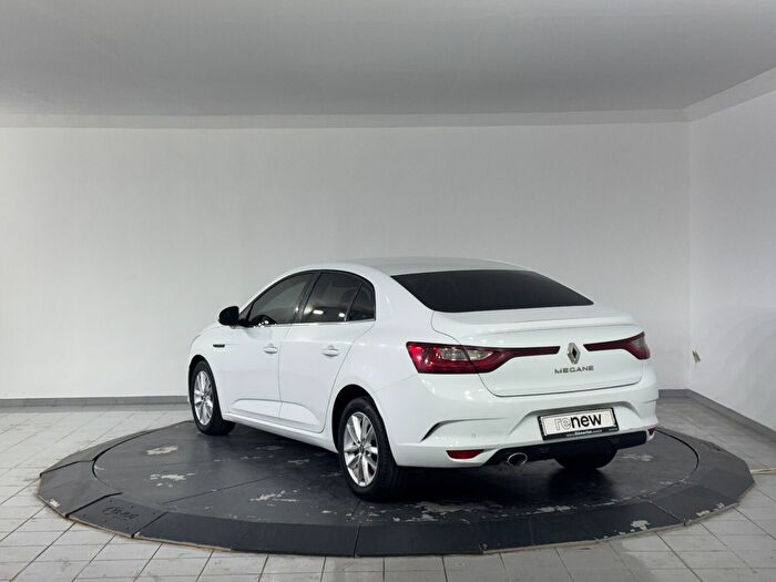 Renault Megane Sedan 1.5 DCI Touch EDC araç görseli 8