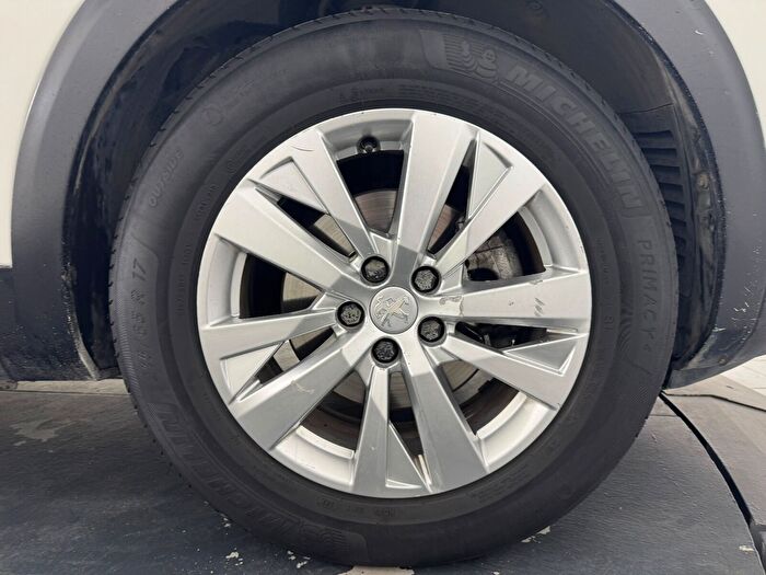 Peugeot 3008 1.5 BlueHDI Active Prime Edition EAT8 araç görseli 32