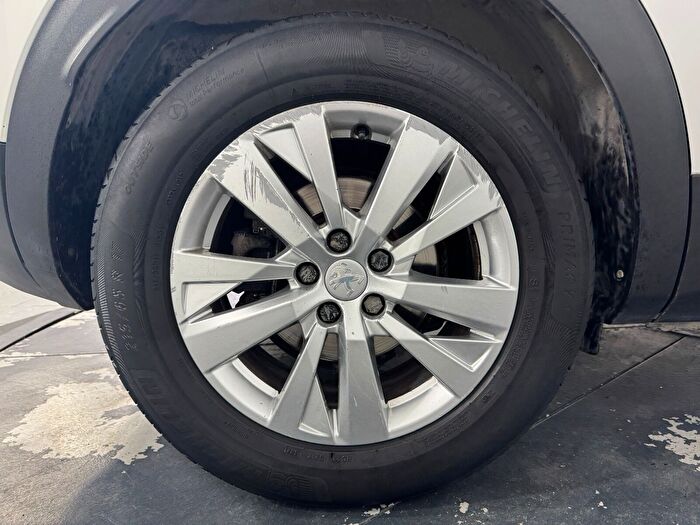 Peugeot 3008 1.5 BlueHDI Active Prime Edition EAT8 araç görseli 33
