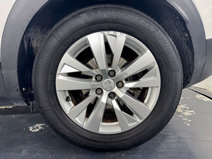 Peugeot 3008 1.5 BlueHDI Active Prime Edition EAT8 araç görseli 31