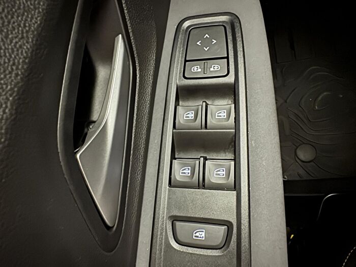 Dacia Sandero Stepway 1.0 TCE Extreme CVT araç görseli 26