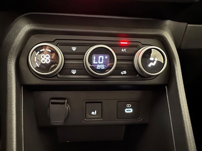 Dacia Sandero Stepway 1.0 TCE Extreme CVT araç görseli 23