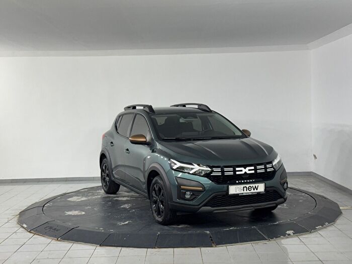 Dacia Sandero Stepway 1.0 TCE Extreme CVT araç görseli 3