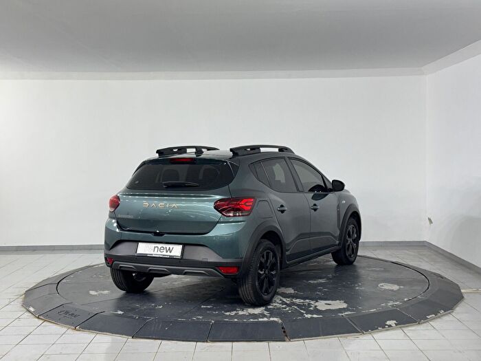 Dacia Sandero Stepway 1.0 TCE Extreme CVT araç görseli 6
