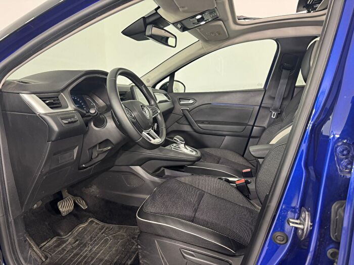 Renault Captur 1.3 TCe Icon EDC araç görseli 12
