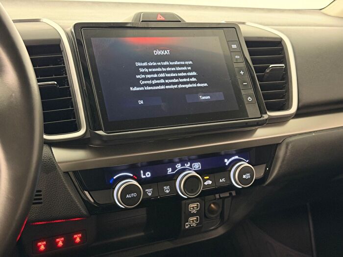 Honda City 1.5 i-VTEC Executive CVT araç görseli 11