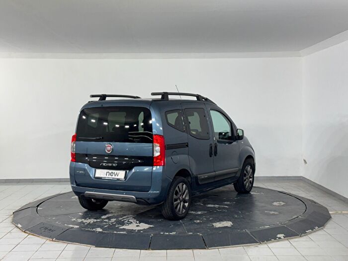 Fiat Fiorino Combi 1.4 Eko Premio araç görseli 6