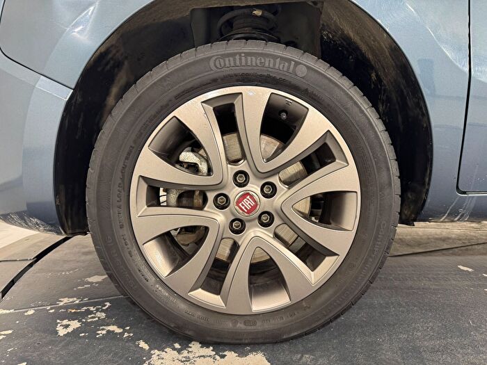 Fiat Fiorino Combi 1.4 Eko Premio araç görseli 24