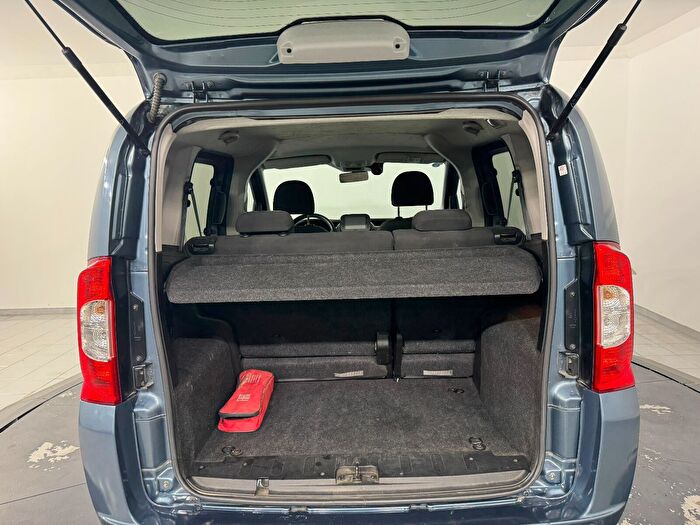 Fiat Fiorino Combi 1.4 Eko Premio araç görseli 22