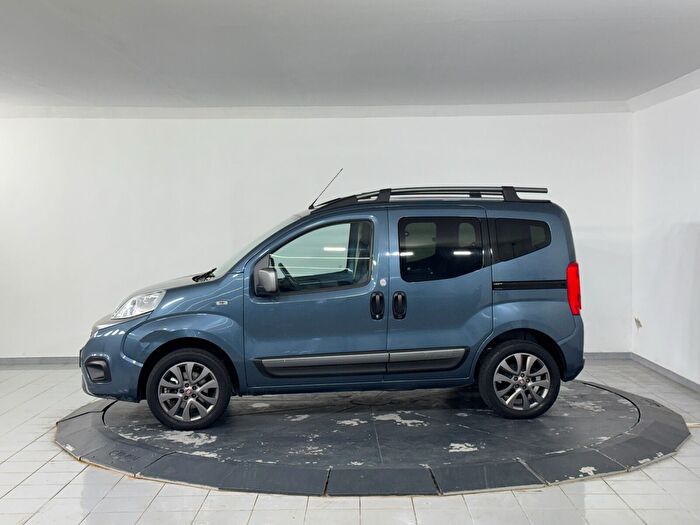 Fiat Fiorino Combi 1.4 Eko Premio araç görseli 5