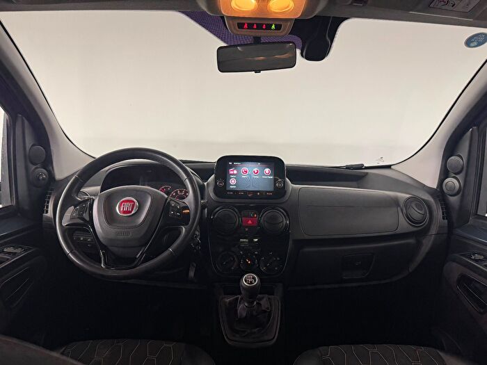 Fiat Fiorino Combi 1.4 Eko Premio araç görseli 16