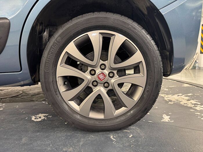 Fiat Fiorino Combi 1.4 Eko Premio araç görseli 25