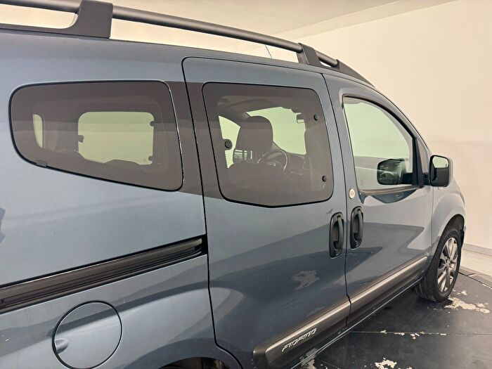 Fiat Fiorino Combi 1.4 Eko Premio araç görseli 11