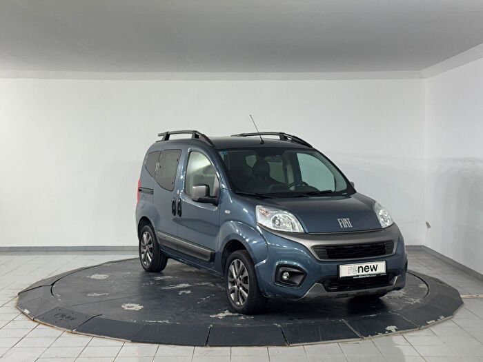 Fiat Fiorino Combi 1.4 Eko Premio araç görseli 3