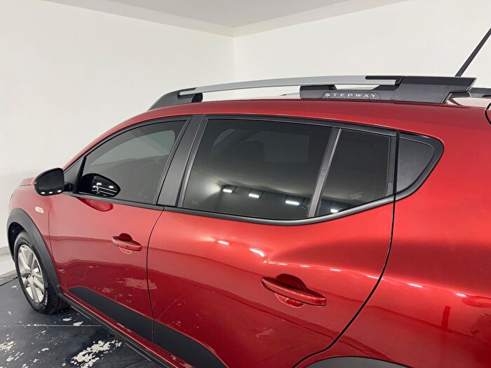 Dacia Sandero Stepway 1.0 Turbo Prestige X-Tronic araç görseli 9