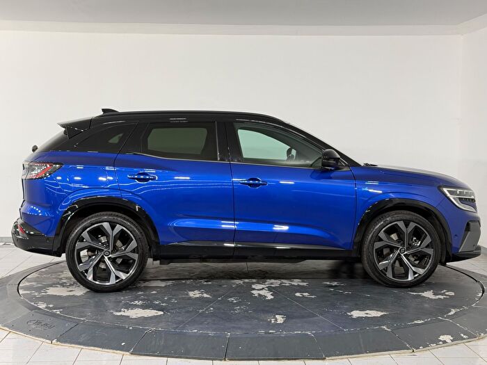 Renault Austral SUV 1.3 MHEV Techno Esprit Alpine Otomatik araç görseli 4
