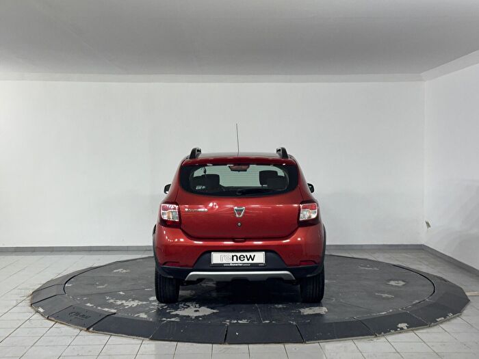 Dacia Sandero 1.5 DCI Stepway araç görseli 7