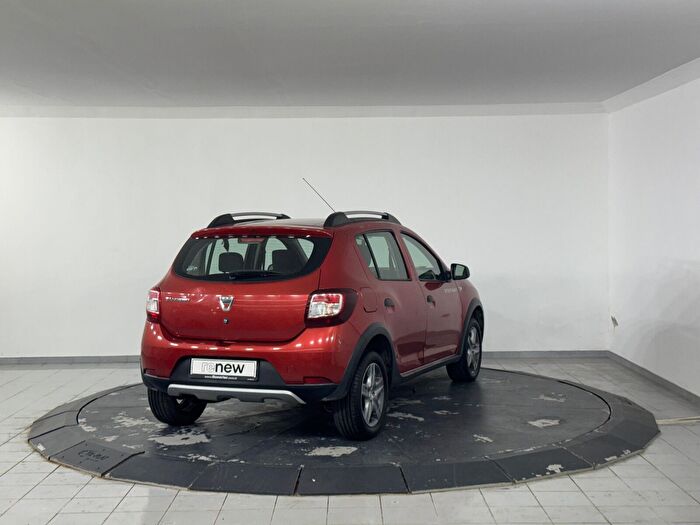 Dacia Sandero 1.5 DCI Stepway araç görseli 8
