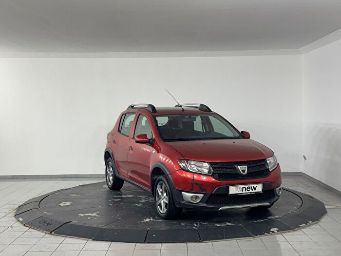 Dacia Sandero 1.5 DCI Stepway araç görseli 3