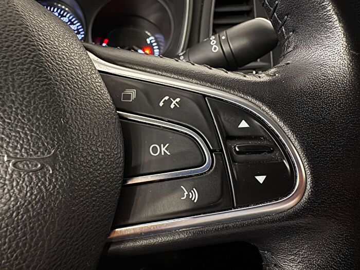 Renault Megane 1.5 BluedCi Touch EDC araç görseli 20