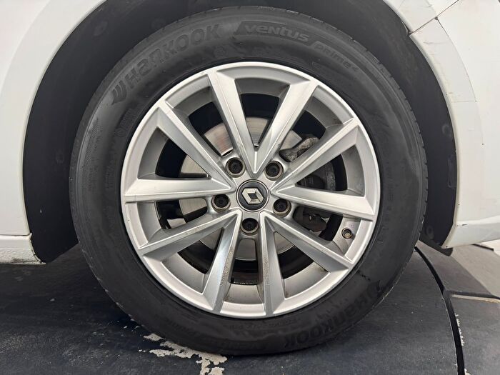 Renault Megane 1.5 BluedCi Touch EDC araç görseli 27