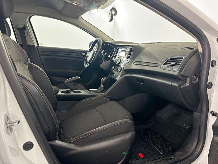 Renault Megane 1.5 BluedCi Touch EDC araç görseli 14